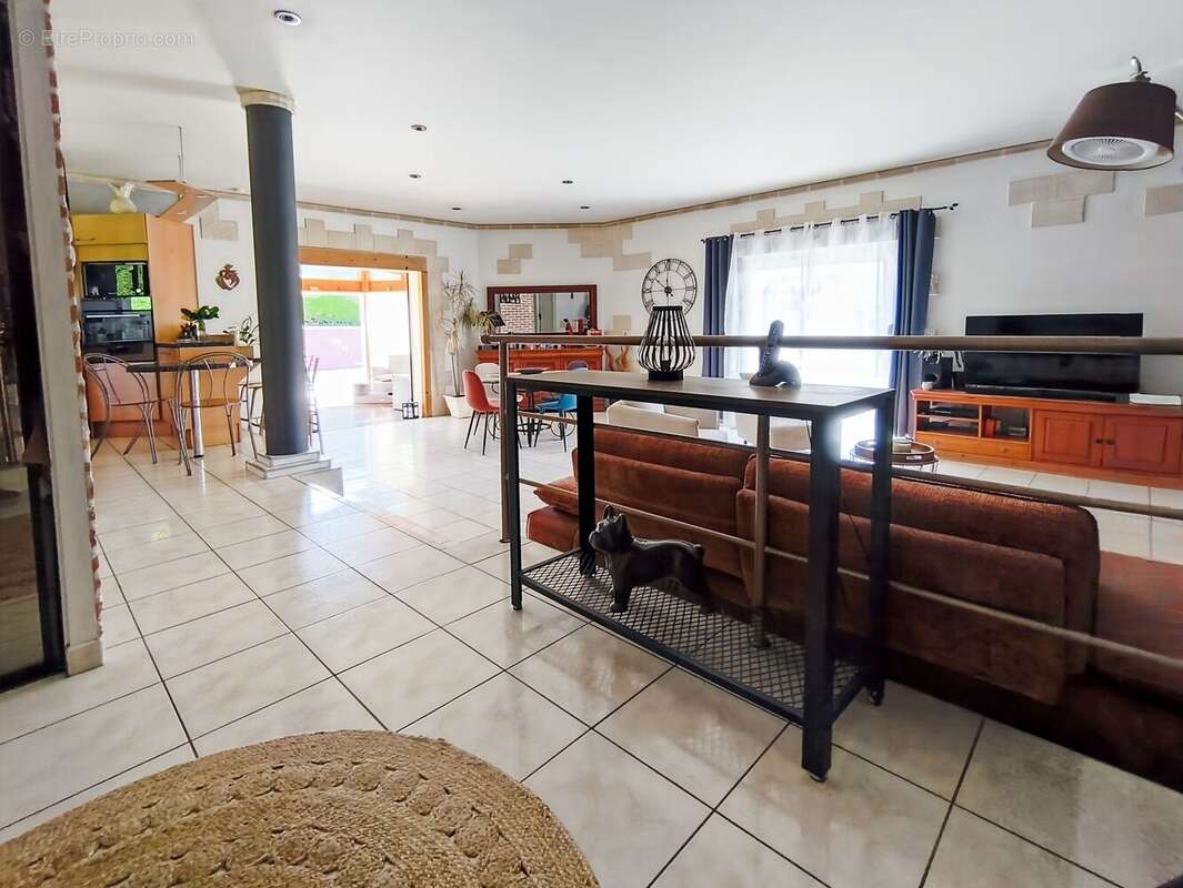 Maison à FRANS