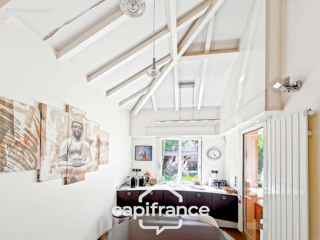 Le perreux sur marne (94) – maison familiale 262,50m² – 4 suites – jardin et piscine hors sol – garage double - photo 9