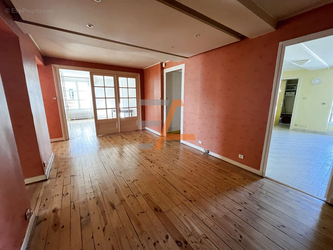 Appartement à SAINT-ETIENNE