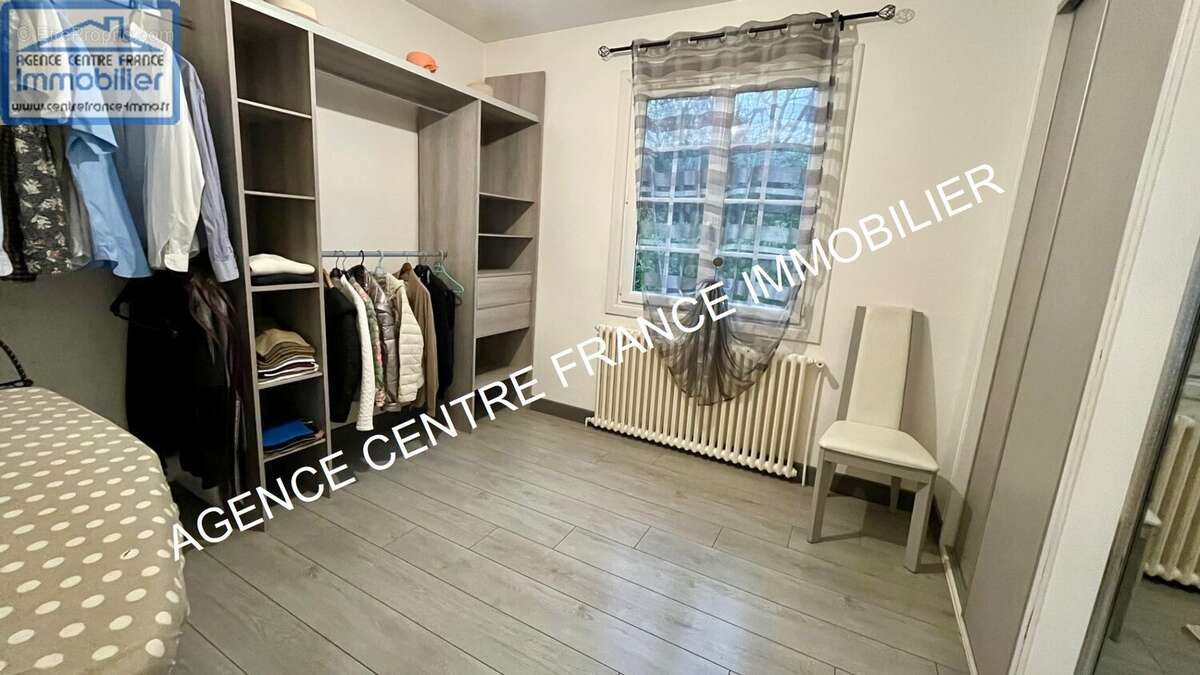 Maison à PLAIMPIED-GIVAUDINS