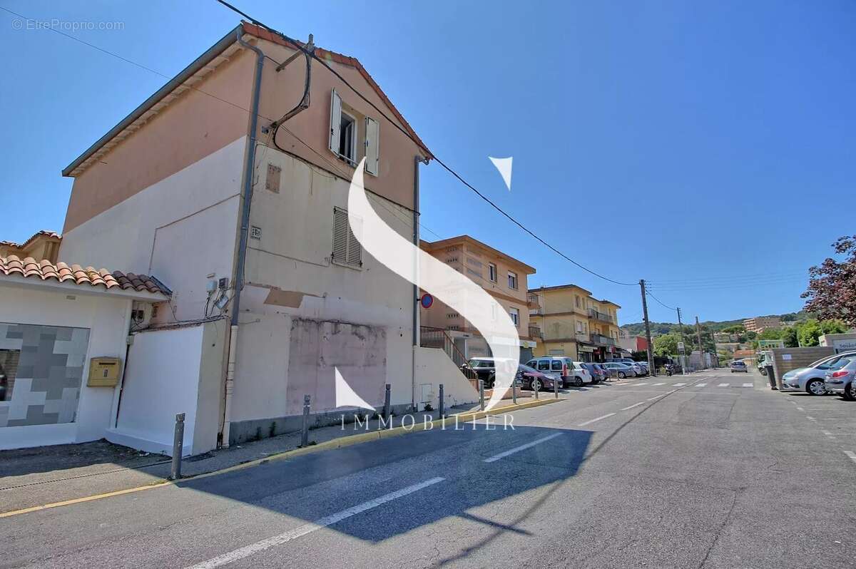 Appartement à VALLAURIS