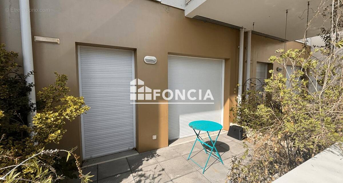 Appartement à SENE