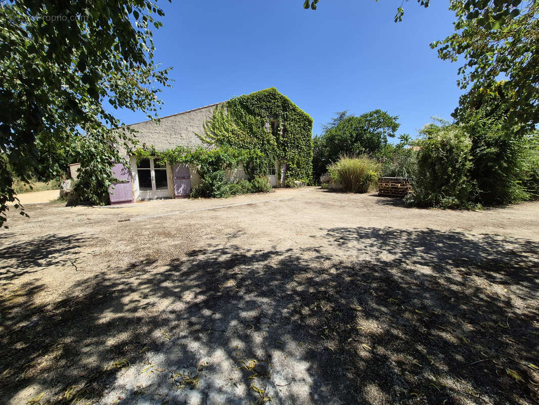 Maison à SAINTE-GEMME-LA-PLAINE