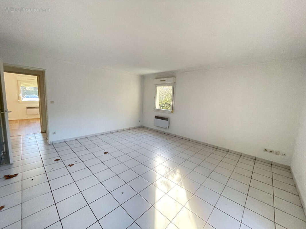 Appartement à VILLENAVE-D&#039;ORNON