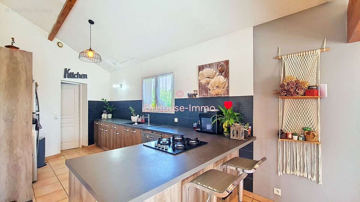 Maison 149 m² à Ambares-Et-Lagrave  - photo 14