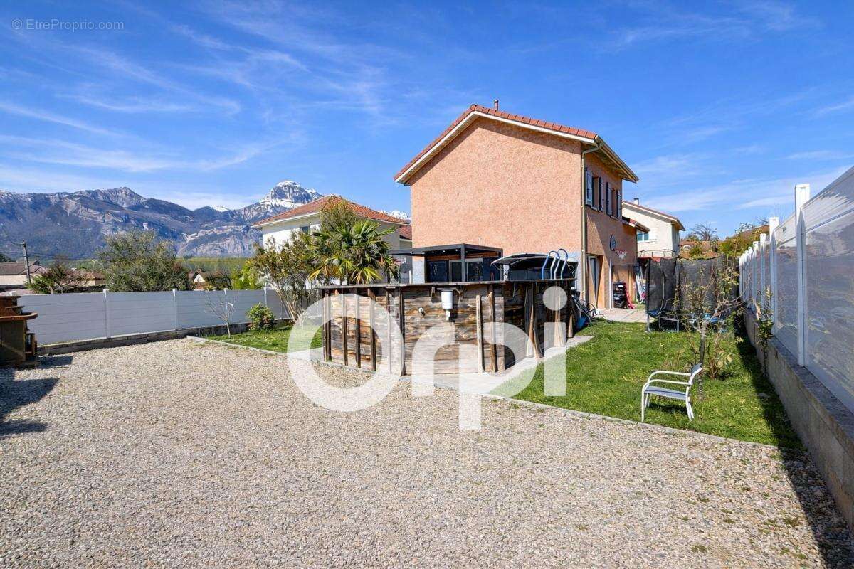 Maison à VILLARD-BONNOT