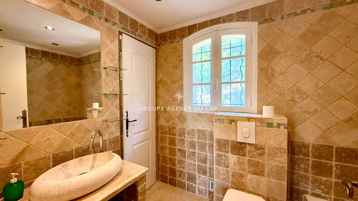 Maison à LES ISSAMBRES