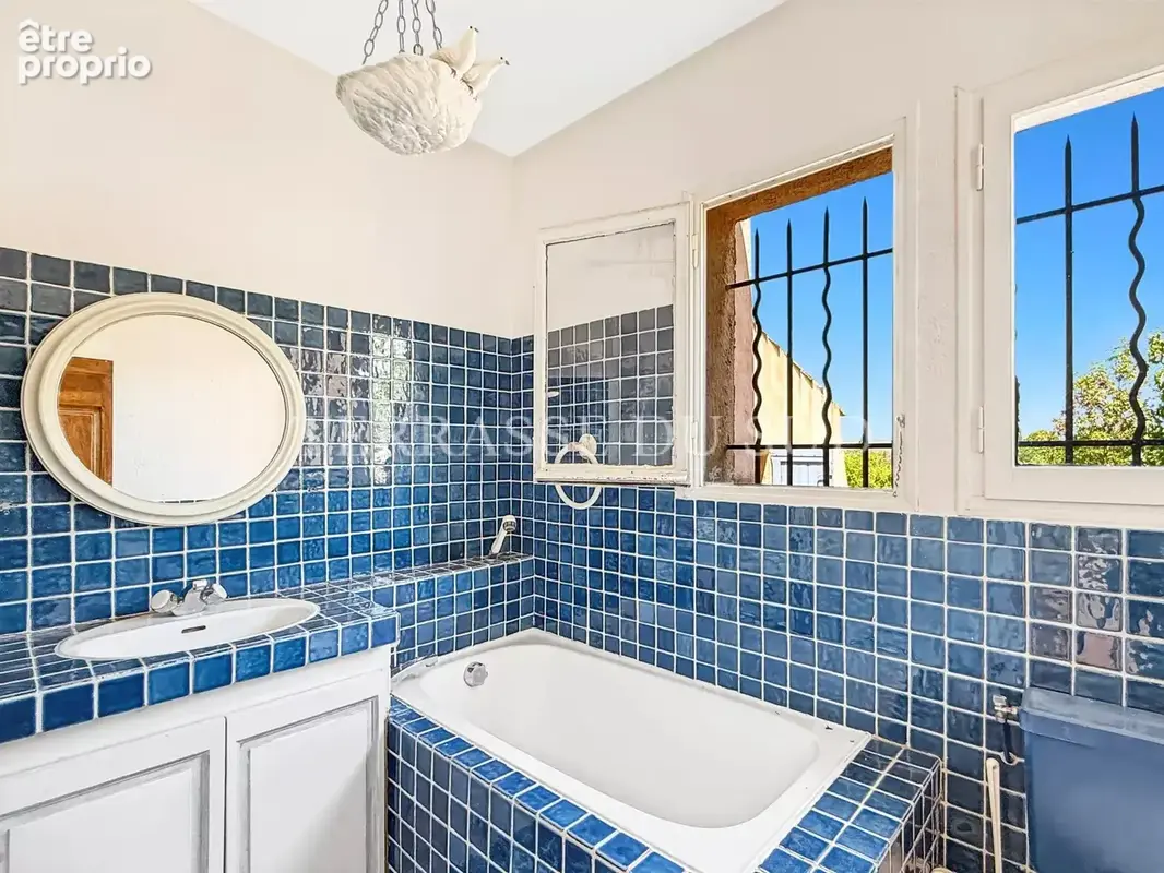 Vente Maison 10 Pièces de 229 m2 sur Parcelle de 2 558 m2 avec Terrasses, Piscine, Garages, au Calme Absolu - Puyricard - Aix en - photo 20