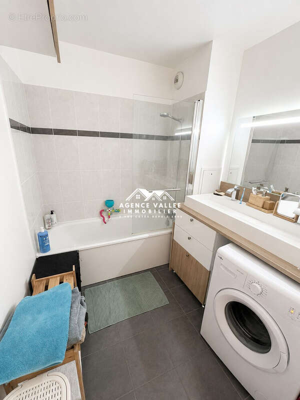 Appartement à SAINT-PIERRE-DU-PERRAY