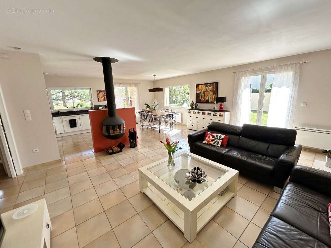 Maison 6 pièces 182 m² sur 1505 m² de terrain avec double garage - photo 2