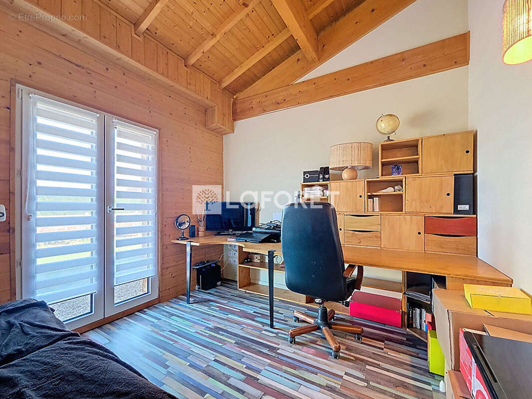 Maison à DOMPIERRE-SUR-VEYLE