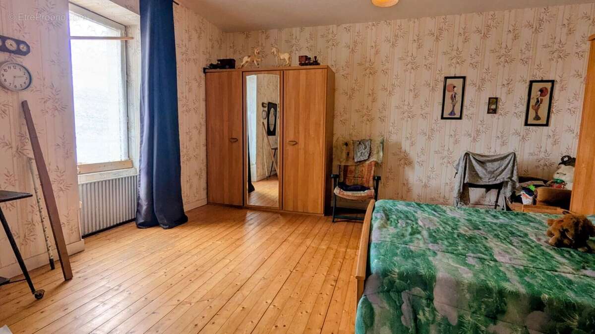 Maison à PLONEVEZ-PORZAY