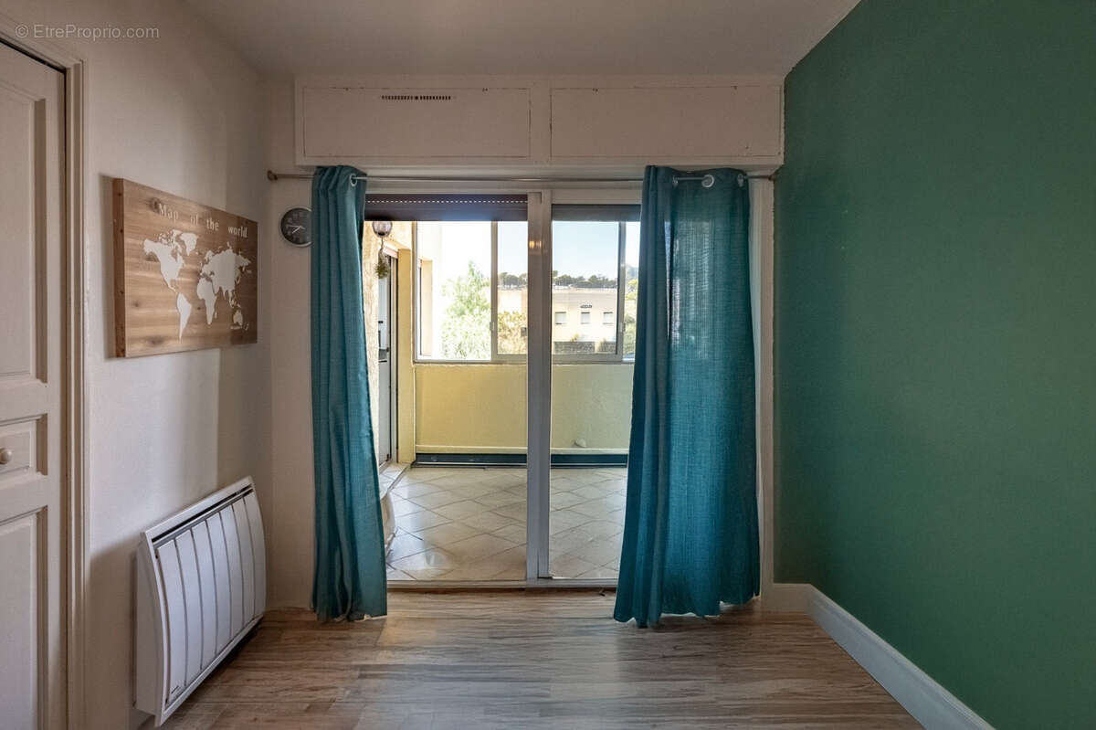 Bel appartement type 4 en DUPLEX - idéalement situé - au dernier étage - photo 15