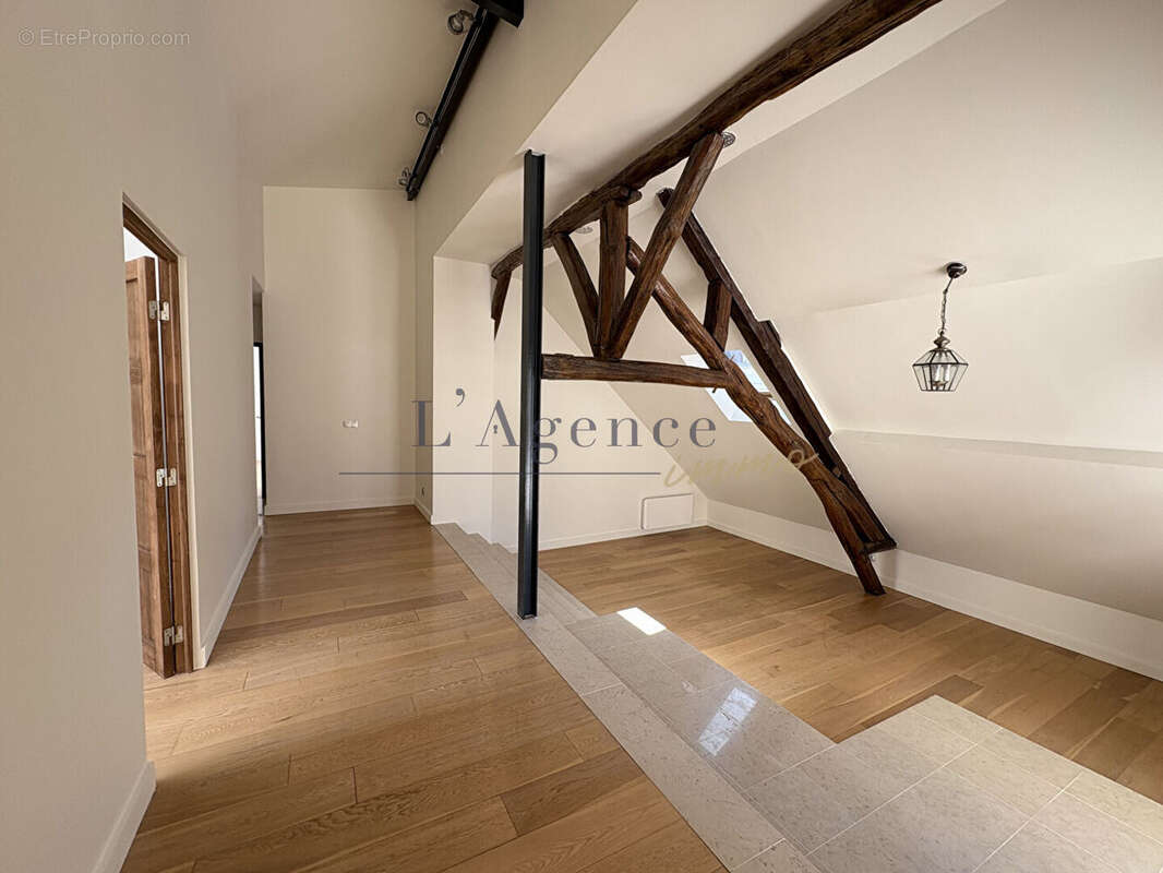 Appartement  Chantilly  5 pièce(s)  237m² - photo 12