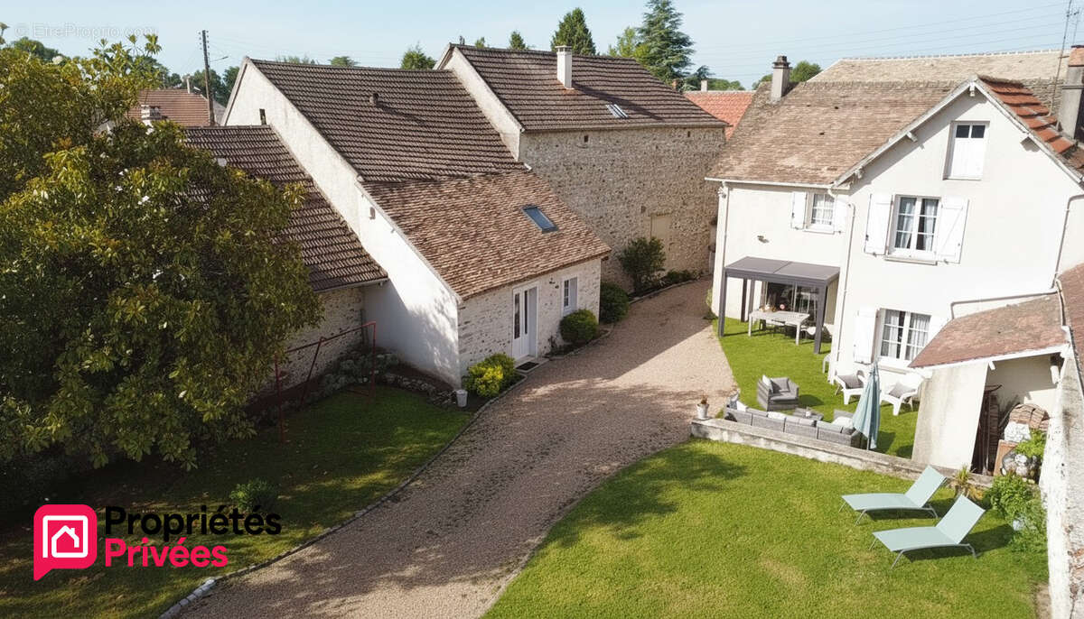 Maison à LONGNES