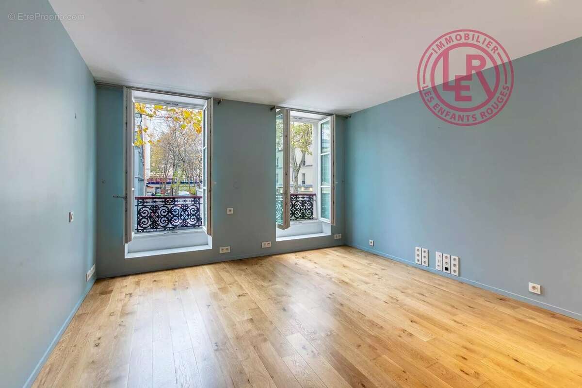 Appartement à PARIS-3E