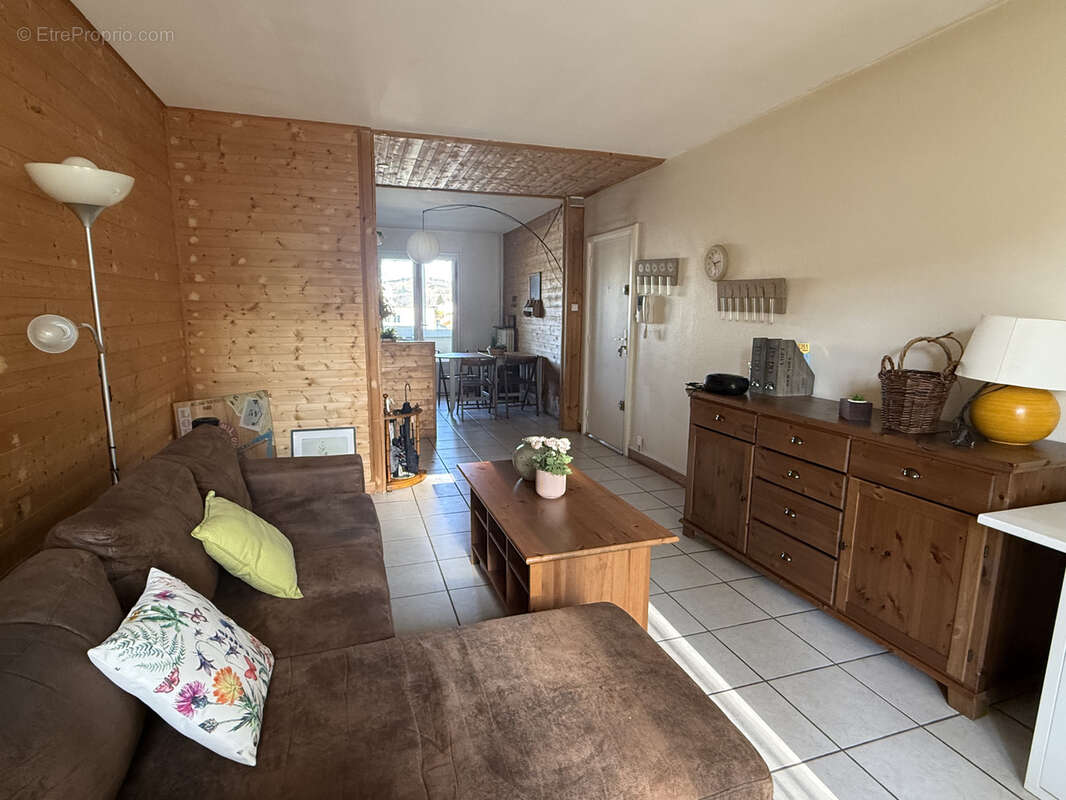 Appartement à SAINT-ETIENNE