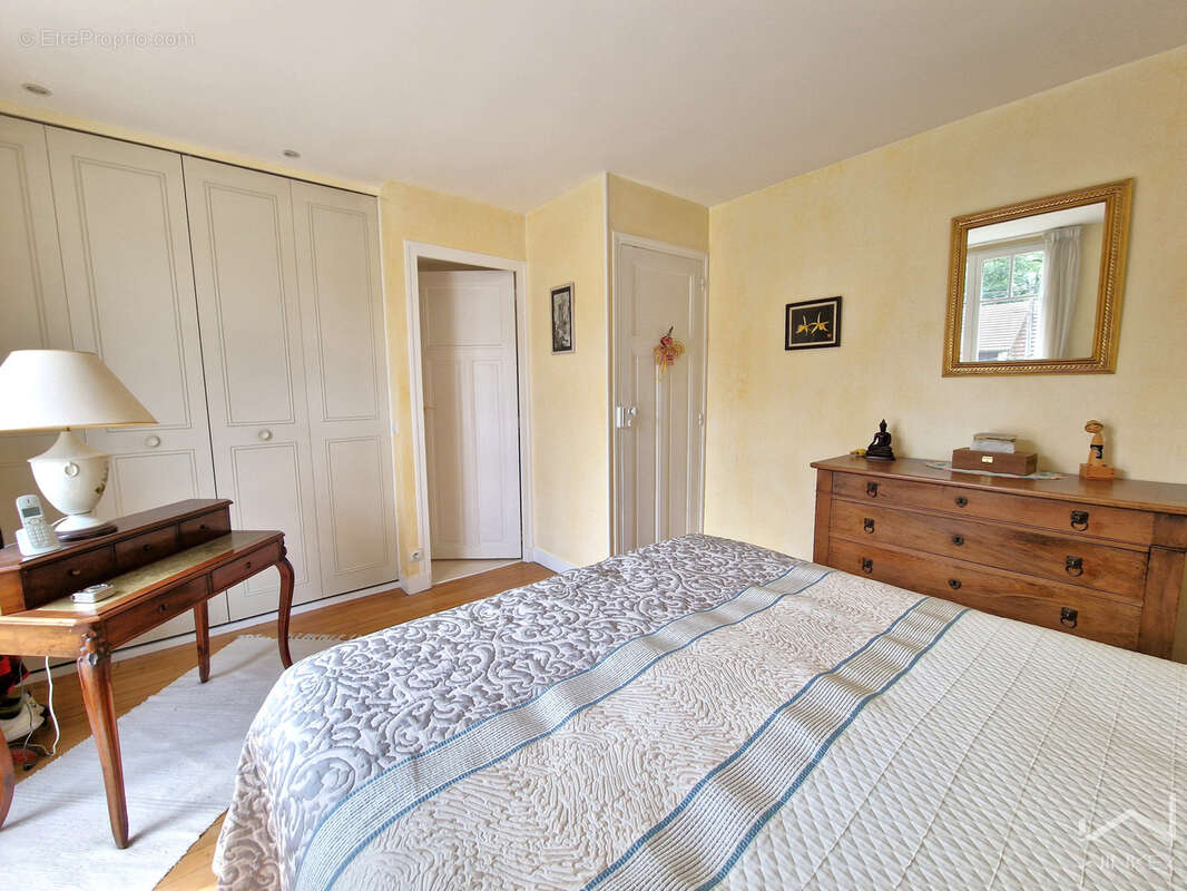 Maison à BOIS-D'ARCY