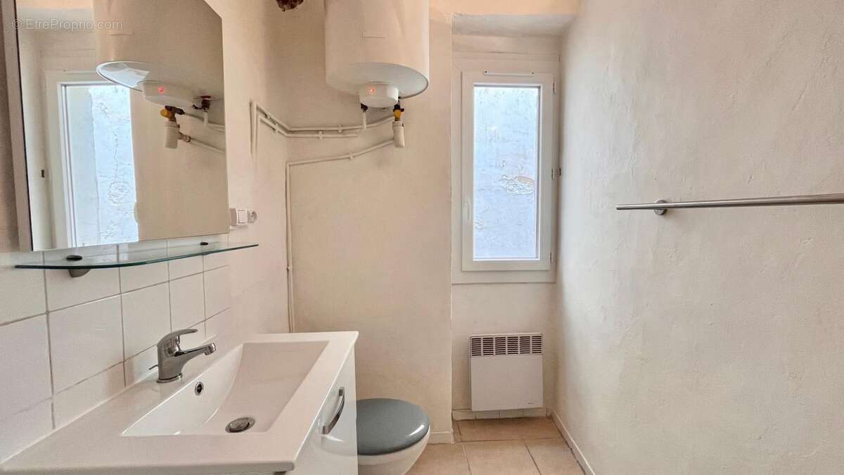 Appartement à MARSEILLE-6E