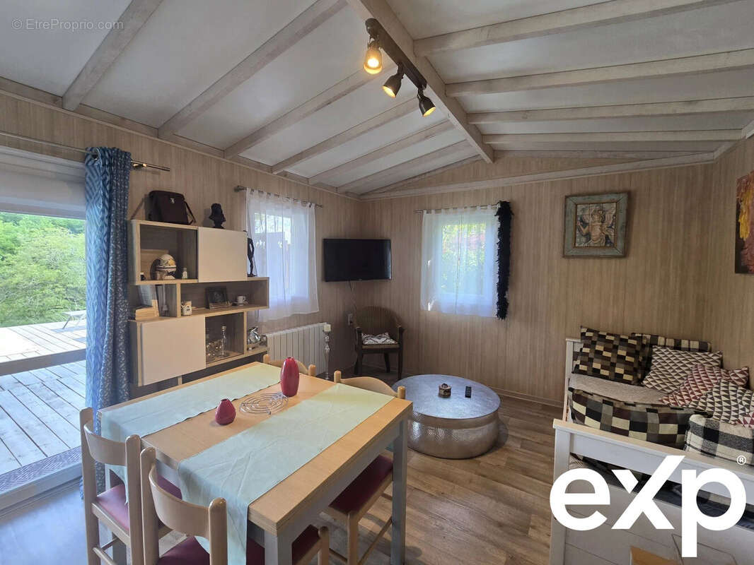 Maison à SAINT-PAUL-LIZONNE