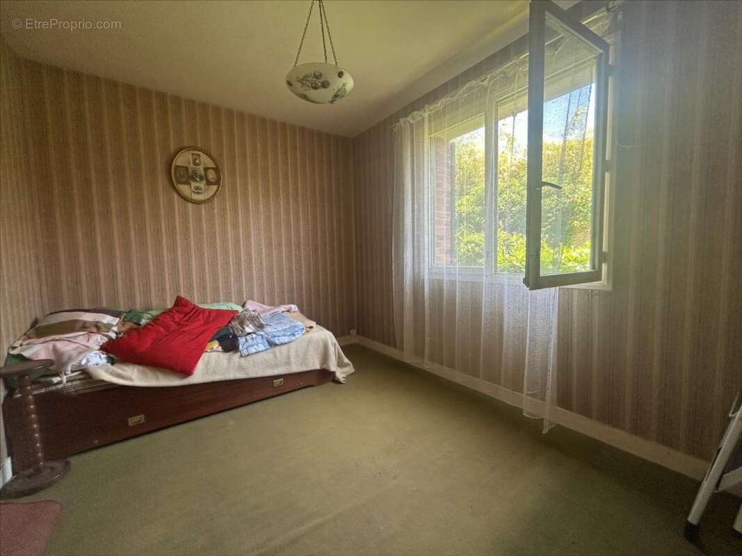 Maison à LA NEUVILLE-CHANT-D&amp;#039;OISEL