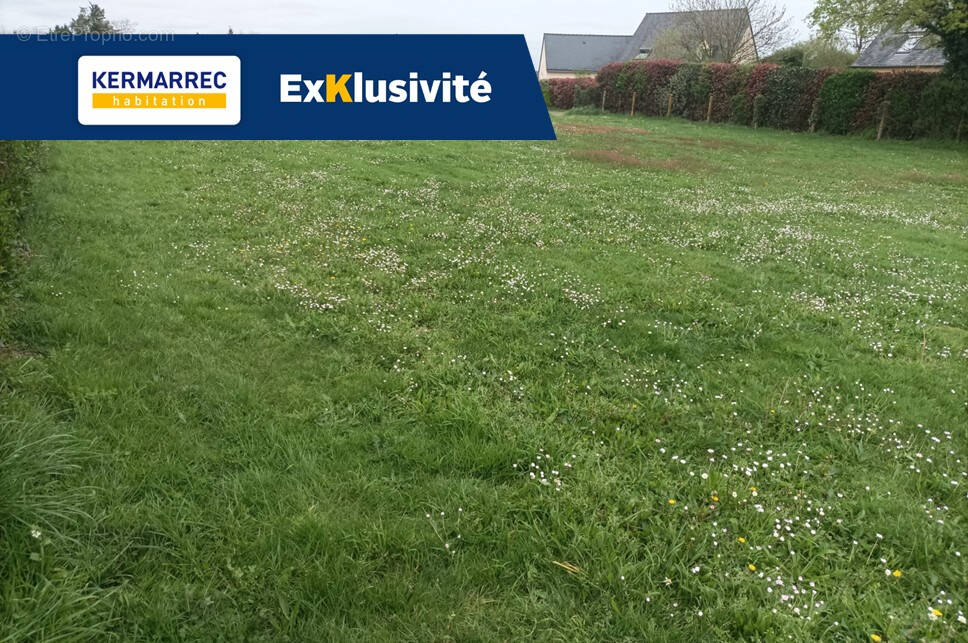 Terrain à PLECHATEL