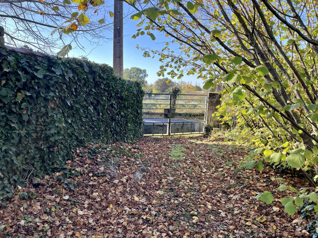 Maison à SAINT-SAVINIEN