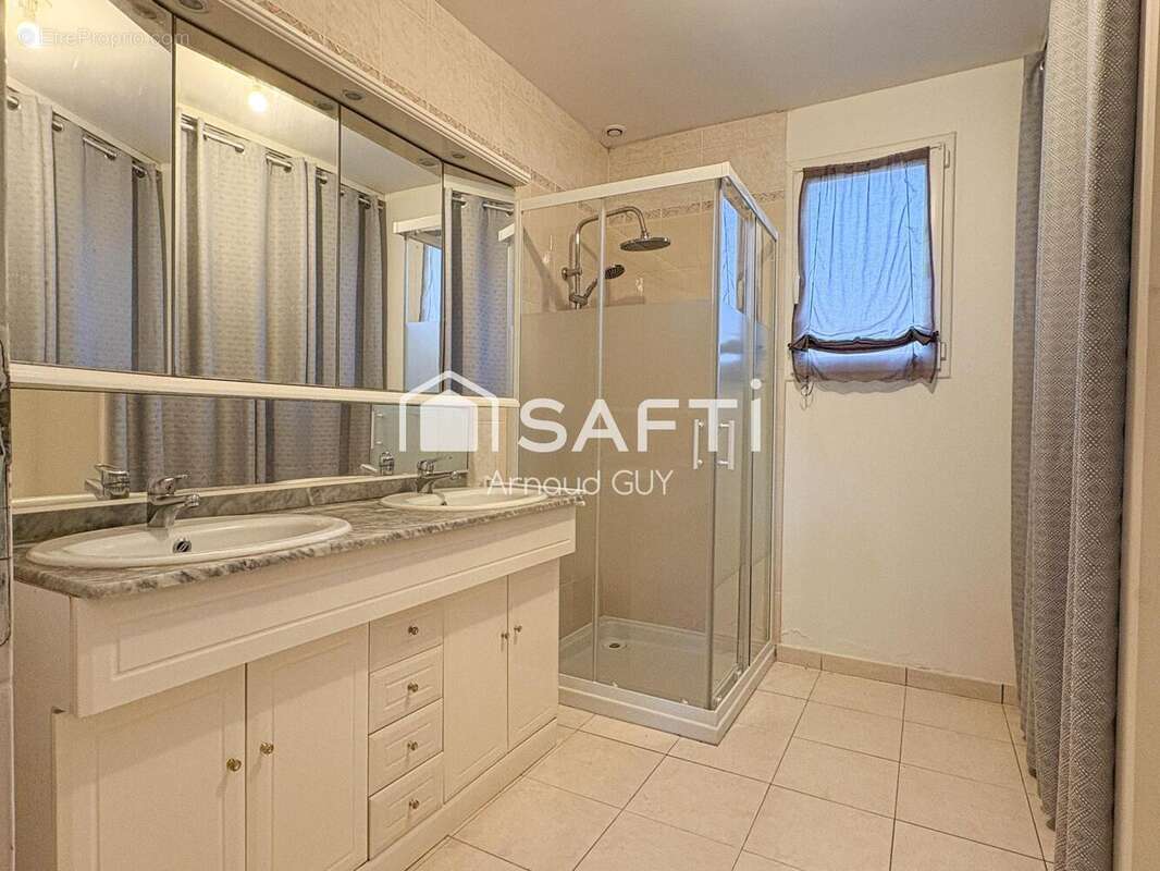 Maison 160 m² à Monhoudou  - photo 5