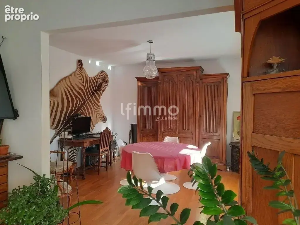 Bel appartement 5 p 113 m² env. avec balcon, garage et cave - photo 1