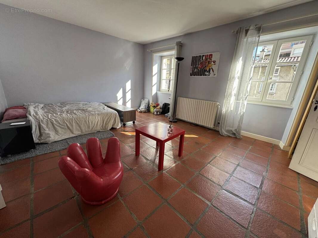 Maison à BRIVES-CHARENSAC