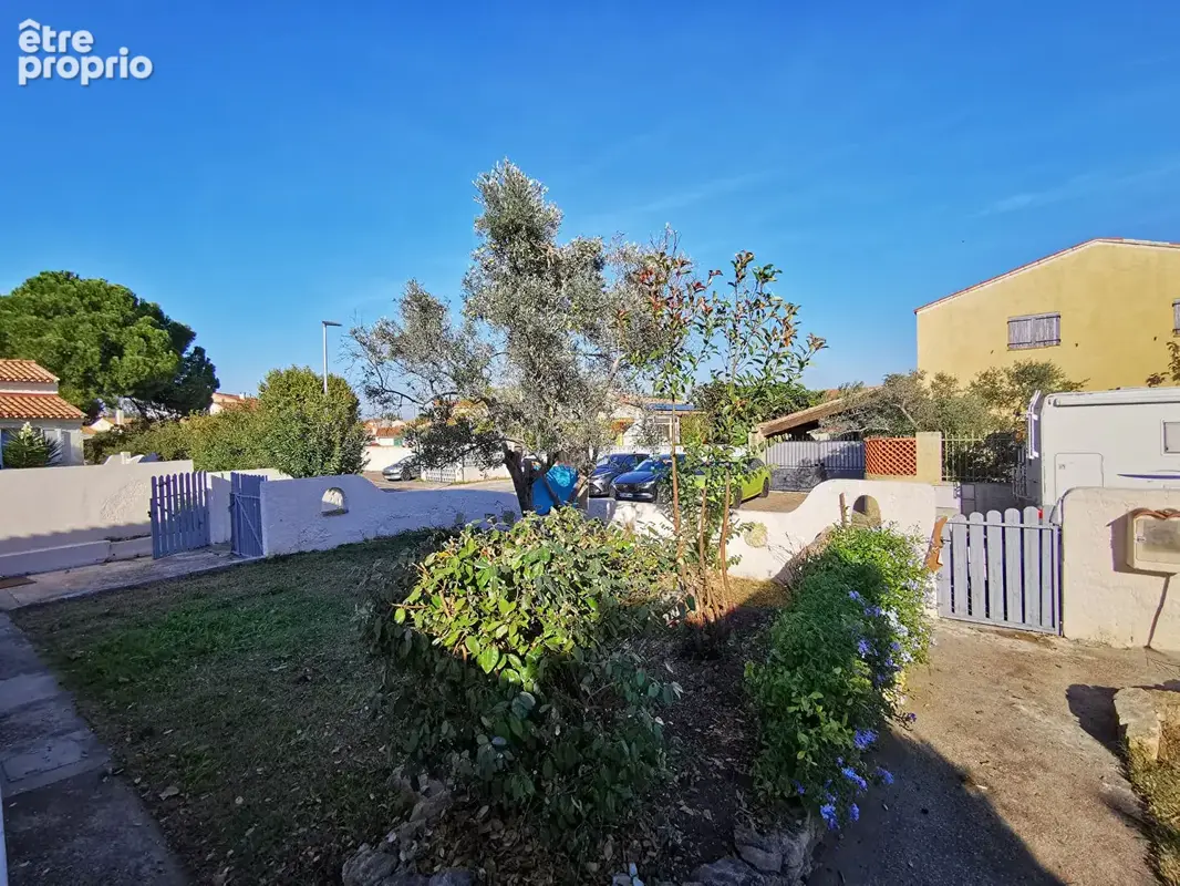MIRAMAS - Maison T4 de plain-pied 93 m² avec piscine, dépendance et fort potentiel dans un quartier très recherché - photo 18