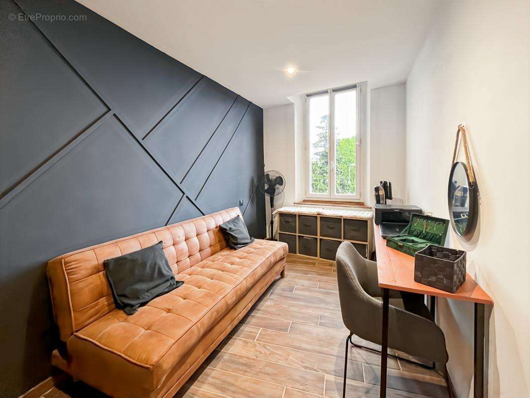 Appartement à CUERS