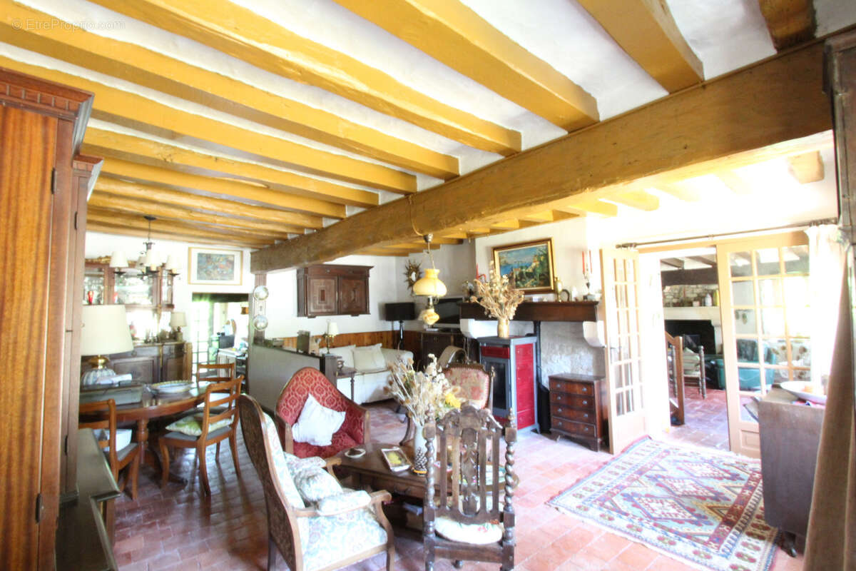 Maison à VIELMANAY
