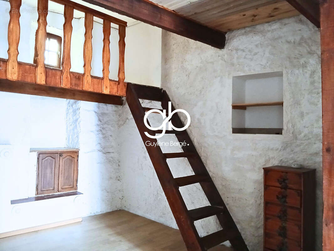 Appartement à GANGES