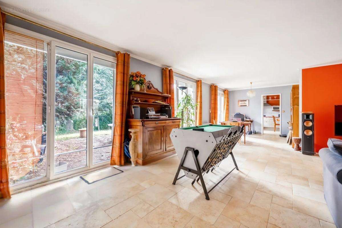 Maison à PLAISIR