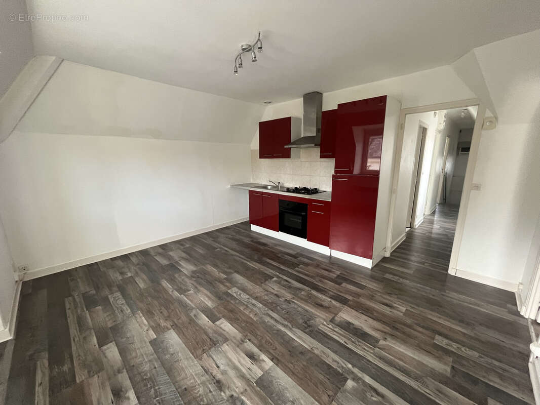 Appartement à NOYEN-SUR-SARTHE