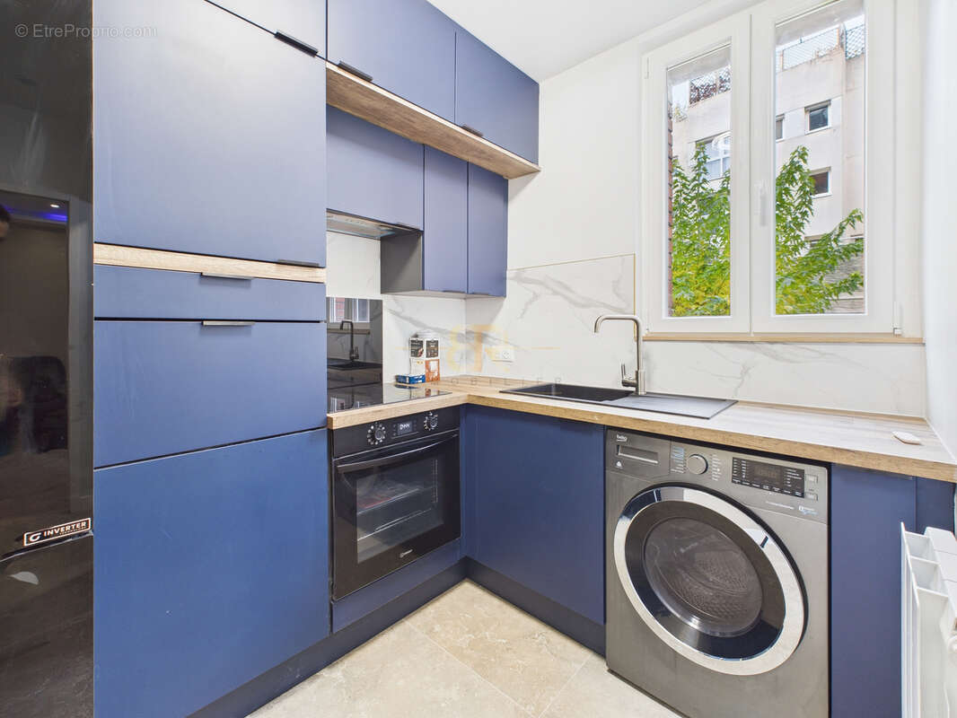 Appartement à PARIS-20E