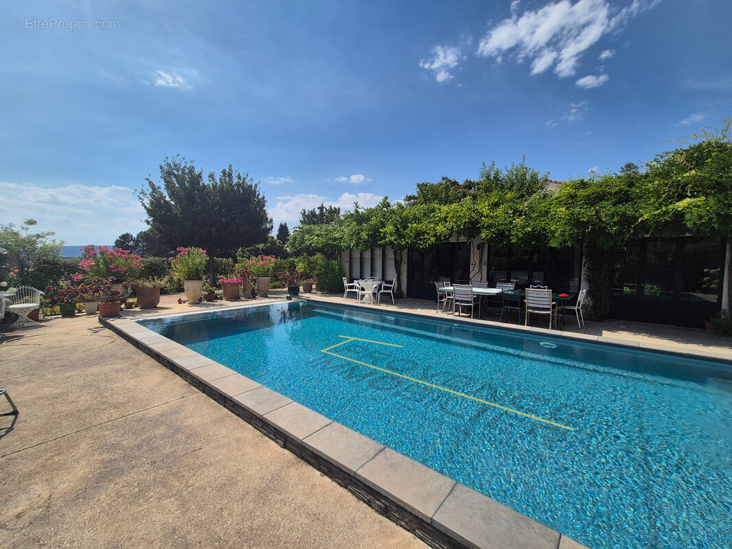 Maison à CHATEAUNEUF-DU-RHONE