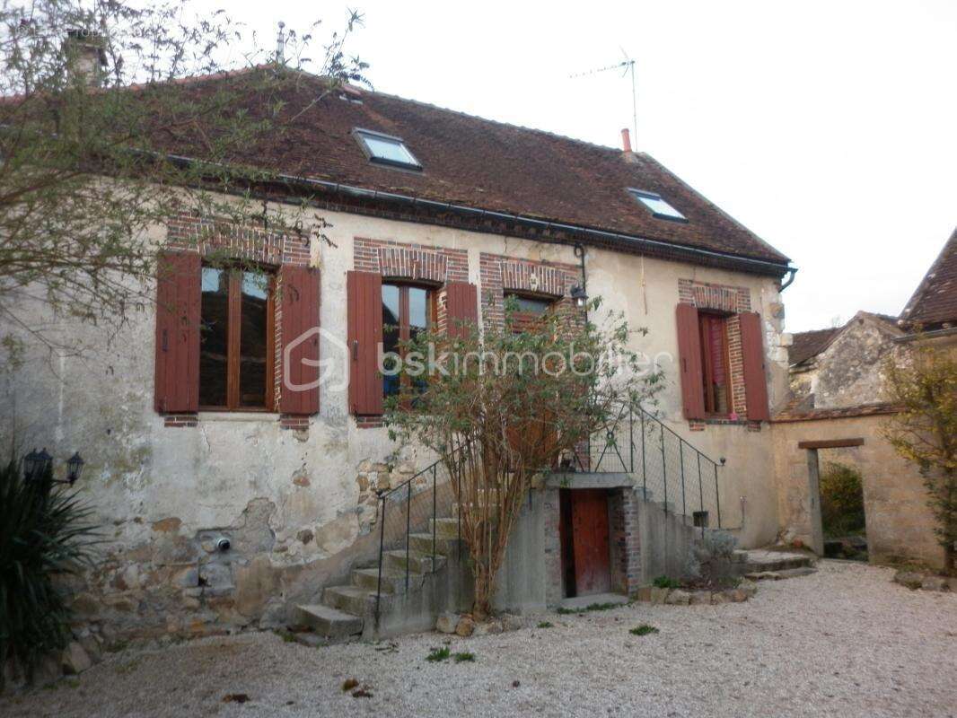 Maison à LA CHAPELLE-SUR-OREUSE