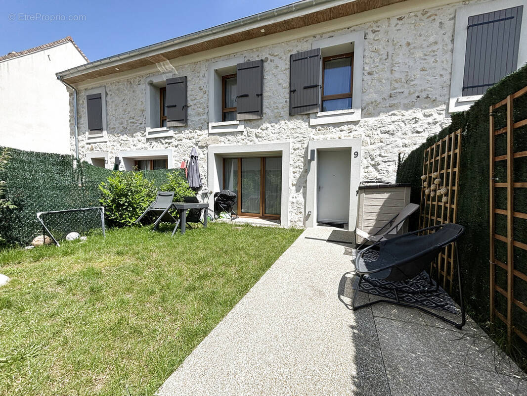 Appartement à MARLY-LA-VILLE