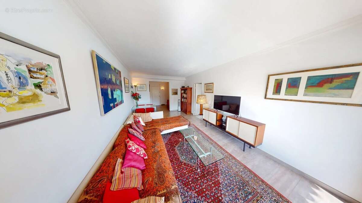 Appartement à VILLENEUVE-LOUBET