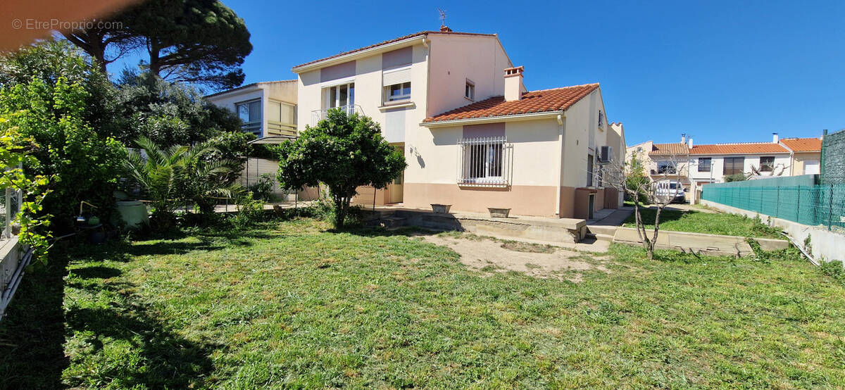 Maison à MILLAS