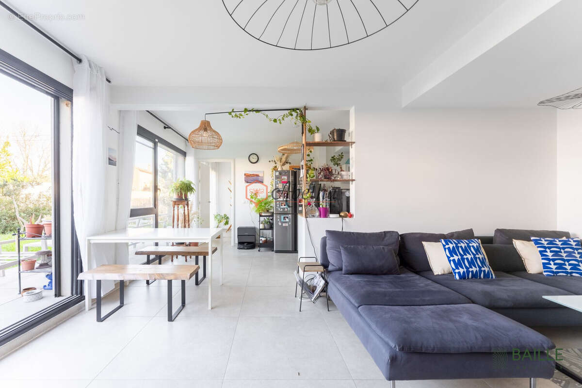 Appartement à MARSEILLE-12E