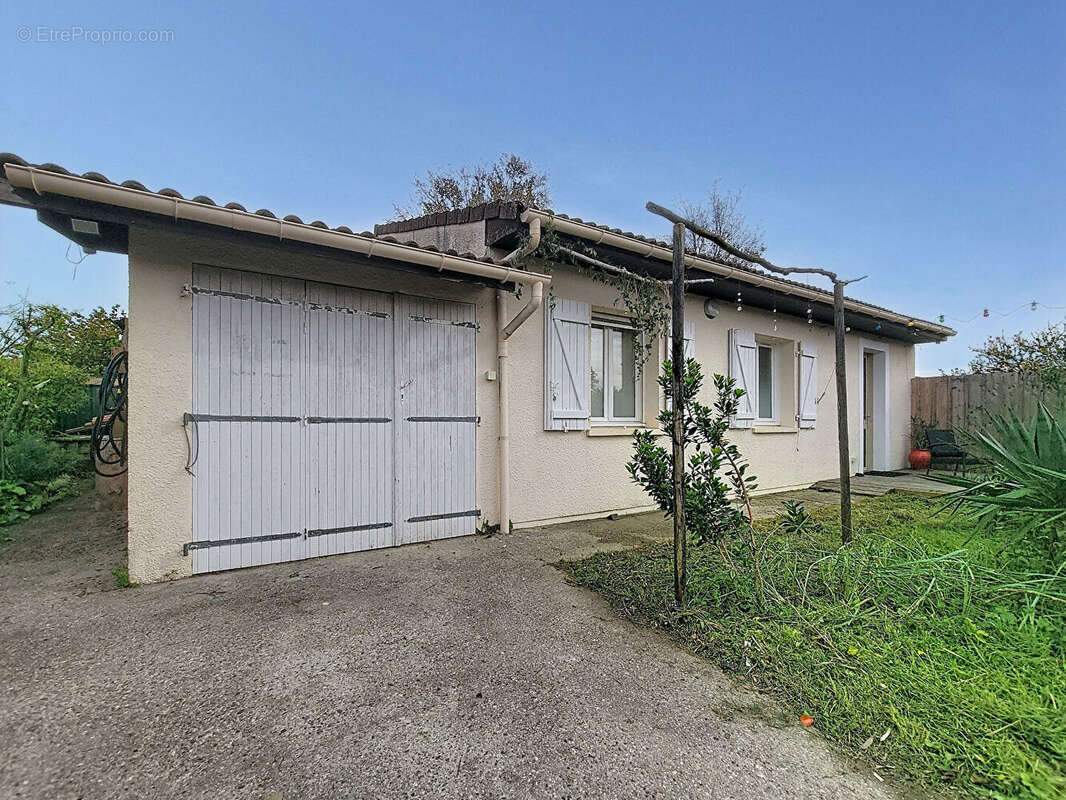 Maison à BLANQUEFORT