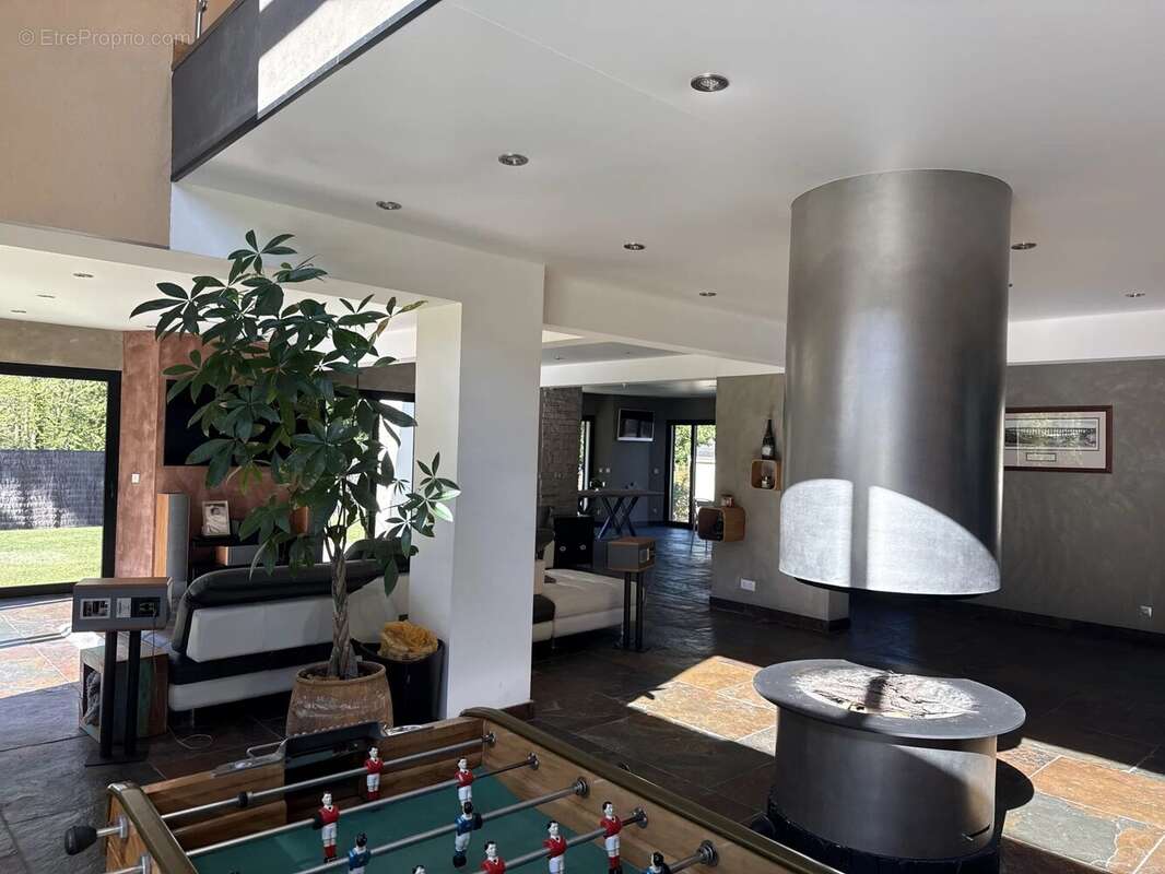 Maison à POIGNY-LA-FORET