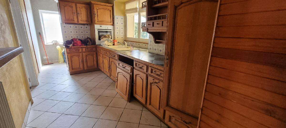 Maison à THORIGNY-SUR-OREUSE