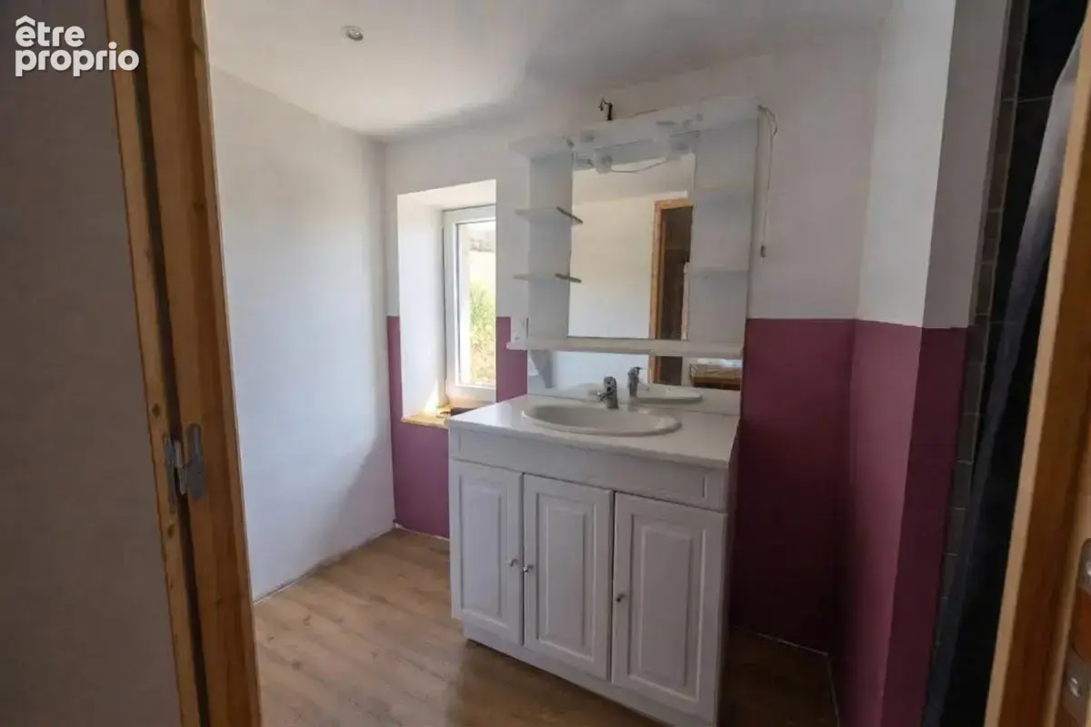 Corps de ferme de 183 m² et grand terrain de 5 631 m² - Proche Lyon - photo 14