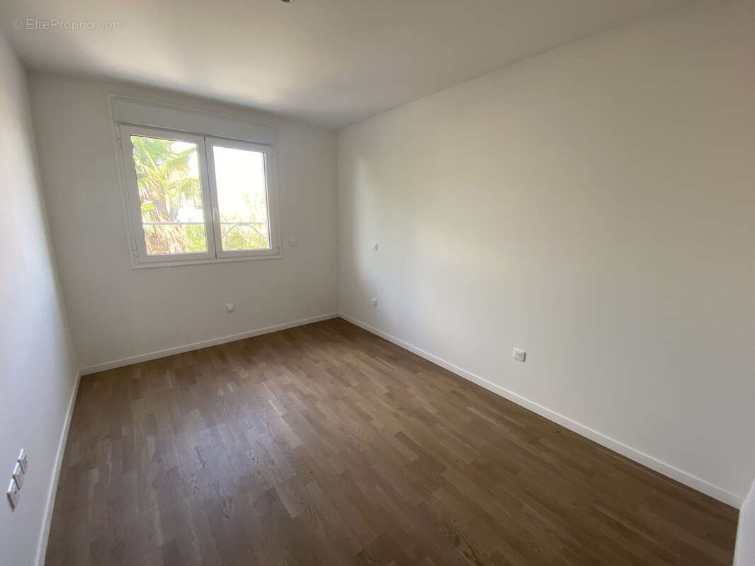 Appartement à PARAY-VIEILLE-POSTE