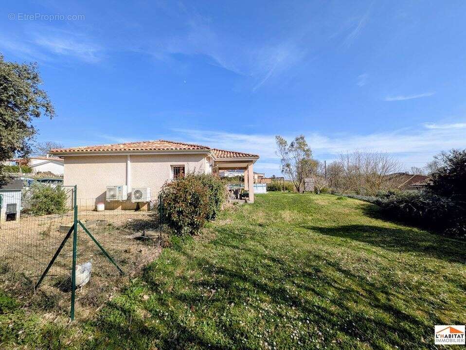 Maison à MONFERRAN-SAVES