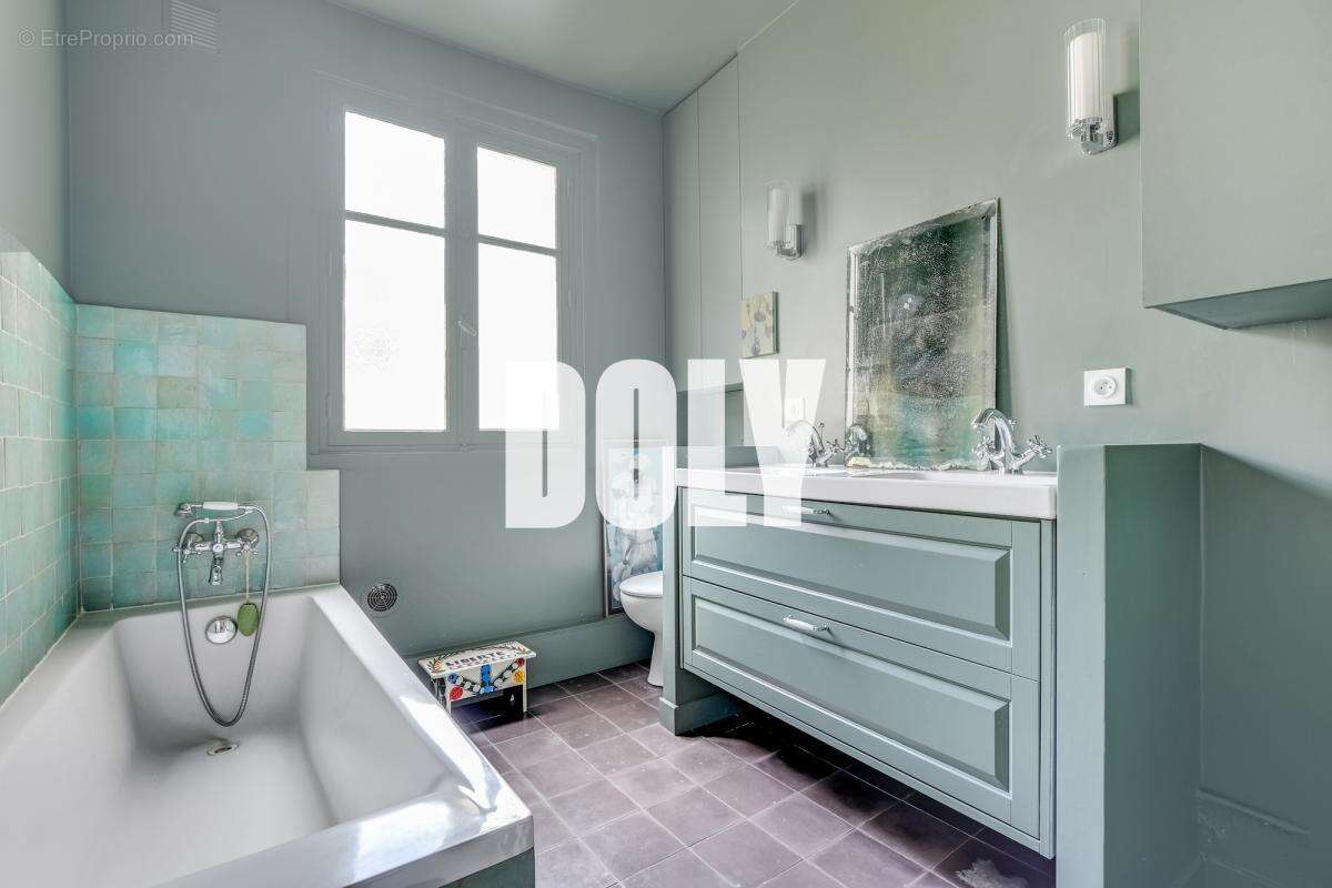 DOLY - Appartement - 120 m2, Balcon - Paris 10e - photo 14